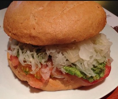 HAMBURGUESA COMPLETA